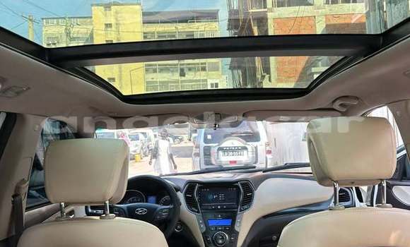 Buy Used Hyundai Santa Fe White Car in Caluquembe in Huila Buy Used Hyundai Santa Fe White Car in Caluquembe in Huila