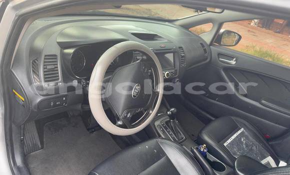 Comprar Usado Kia K3 Outro Carro em Camabatela em Uige Comprar Usado Kia K3 Outro Carro em Camabatela em Uige