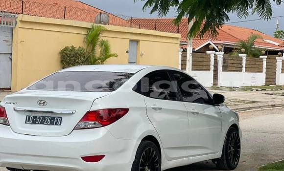 Buy Used Hyundai Accent White Car in Camacupa in Bie Buy Used Hyundai Accent White Car in Camacupa in Bie