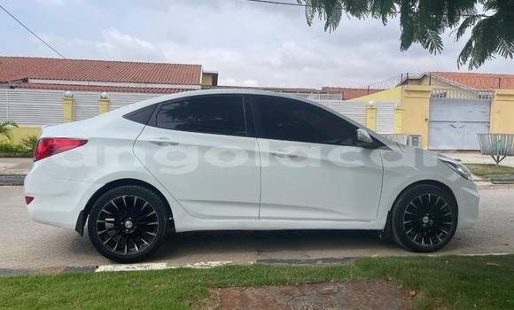 Comprar Usado Hyundai Accent Branco Carro em Camacupa em Bie Comprar Usado Hyundai Accent Branco Carro em Camacupa em Bie