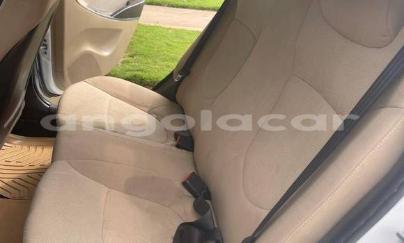 Comprar Usado Hyundai Accent Branco Carro em Camacupa em Bie Comprar Usado Hyundai Accent Branco Carro em Camacupa em Bie