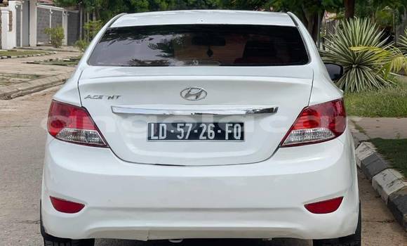 Comprar Usado Hyundai Accent Branco Carro em Camacupa em Bie Comprar Usado Hyundai Accent Branco Carro em Camacupa em Bie