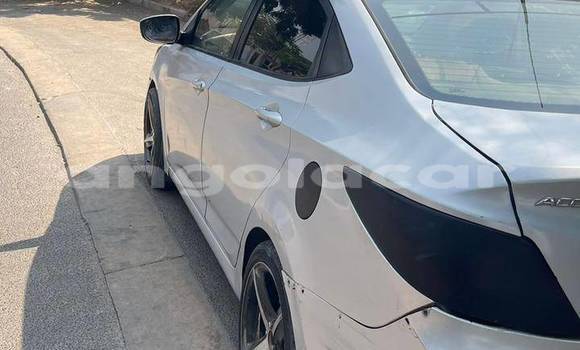 Comprar Usado Hyundai Accent Outro Carro em Camacupa em Bie Comprar Usado Hyundai Accent Outro Carro em Camacupa em Bie