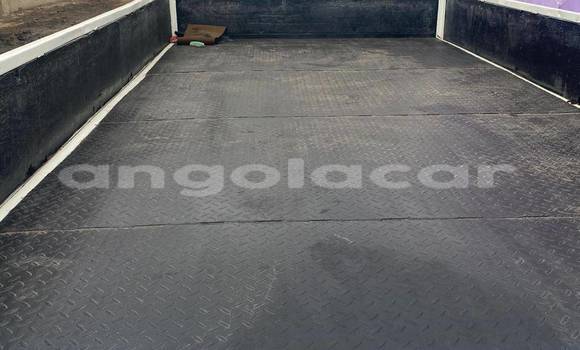 Buy Used Mitsubishi L400 White Truck in Camacupa in Bie Buy Used Mitsubishi L400 White Truck in Camacupa in Bie