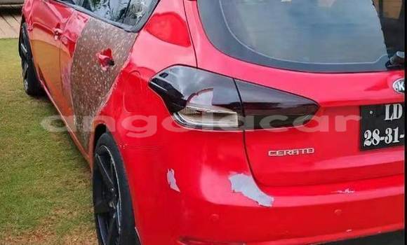 Comprar Usado Kia Cerato Vermelho Carro em Camacupa em Bie Comprar Usado Kia Cerato Vermelho Carro em Camacupa em Bie
