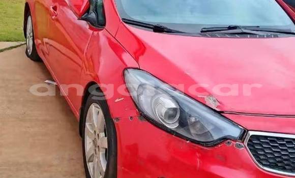Comprar Usado Kia Cerato Vermelho Carro em Camacupa em Bie Comprar Usado Kia Cerato Vermelho Carro em Camacupa em Bie