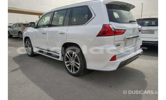 Comprar Importar Lexus LX Branco Carro em Import - Dubai em Bengo Province Comprar Importar Lexus LX Branco Carro em Import - Dubai em Bengo Province