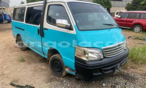 Comprar Usado Toyota Hiace Azul Carro em Camacupa em Bie