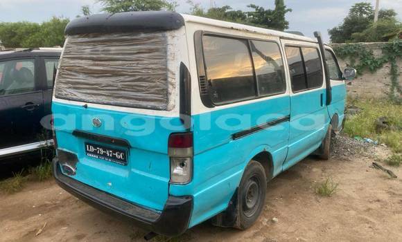 Comprar Usado Toyota Hiace Azul Carro em Camacupa em Bie Comprar Usado Toyota Hiace Azul Carro em Camacupa em Bie