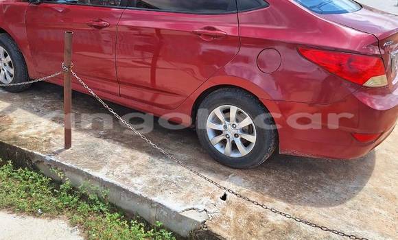 Comprar Usado Hyundai Accent Vermelho Carro em Camabatela em Uige Comprar Usado Hyundai Accent Vermelho Carro em Camabatela em Uige