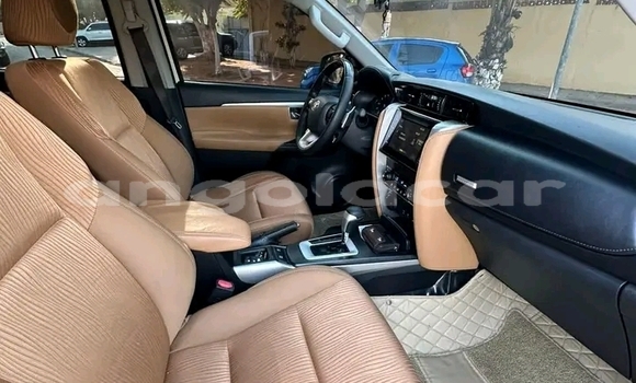 Comprar Usado Toyota Fortuner Branco Carro em Luanda em Luanda Province Comprar Usado Toyota Fortuner Branco Carro em Luanda em Luanda Province