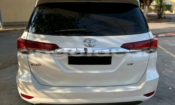 Comprar Usado Toyota Fortuner Branco Carro em Luanda em Luanda Province Comprar Usado Toyota Fortuner Branco Carro em Luanda em Luanda Province