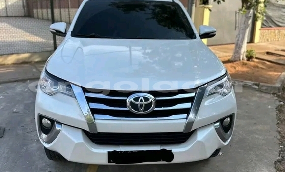 Comprar Usado Toyota Fortuner Branco Carro em Luanda em Luanda Province Comprar Usado Toyota Fortuner Branco Carro em Luanda em Luanda Province