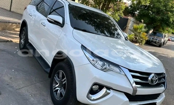 Comprar Usado Toyota Fortuner Branco Carro em Luanda em Luanda Province Comprar Usado Toyota Fortuner Branco Carro em Luanda em Luanda Province