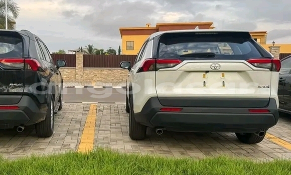 Buy Used Toyota RAV4 White Car in Luanda in Luanda Province Buy Used Toyota RAV4 White Car in Luanda in Luanda Province