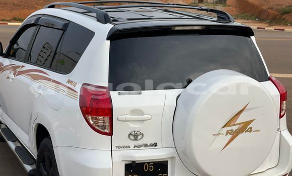 Buy Used Toyota RAV4 White Car in Luanda in Luanda Province Buy Used Toyota RAV4 White Car in Luanda in Luanda Province