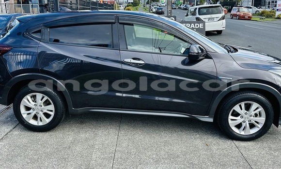 Buy Used Honda Vezel Silver Car in Luanda in Luanda Province Buy Used Honda Vezel Silver Car in Luanda in Luanda Province