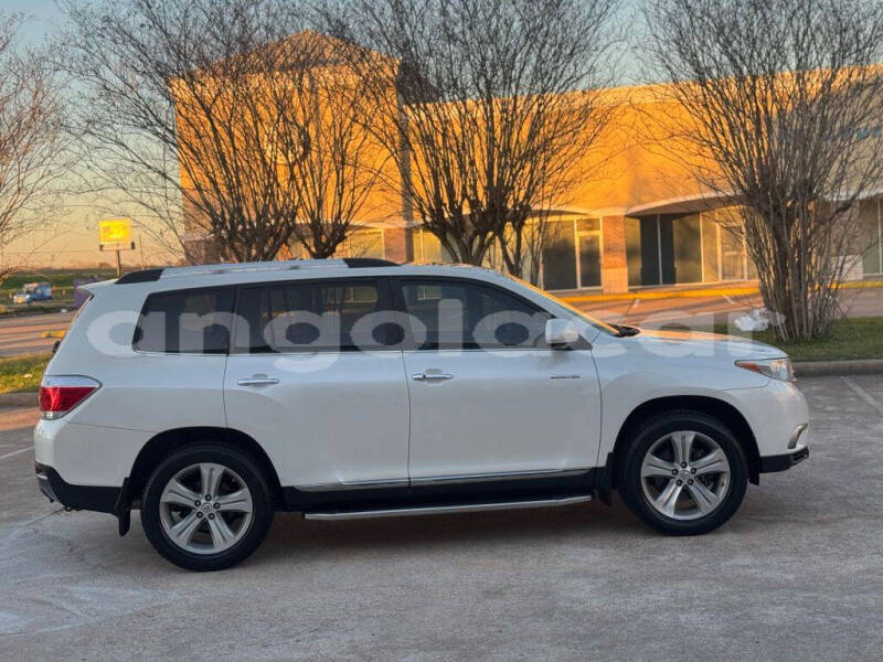 Big with watermark toyota highlander luanda province luanda 37757