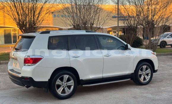 Comprar Usado Toyota Highlander Branco Carro em Luanda em Luanda Province Comprar Usado Toyota Highlander Branco Carro em Luanda em Luanda Province