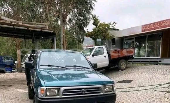 Comprar Usado Toyota Hilux Azul Carro em Import - Dubai em Bengo Province Comprar Usado Toyota Hilux Azul Carro em Import - Dubai em Bengo Province