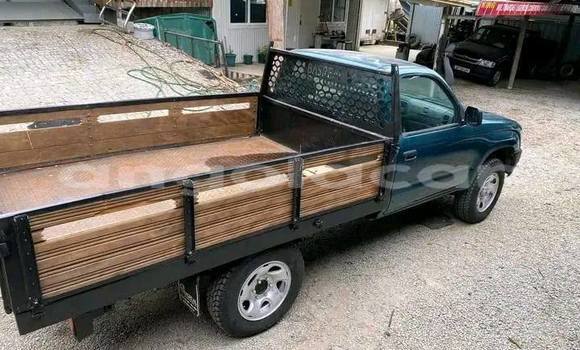 Comprar Usado Toyota Hilux Azul Carro em Import - Dubai em Bengo Province Comprar Usado Toyota Hilux Azul Carro em Import - Dubai em Bengo Province
