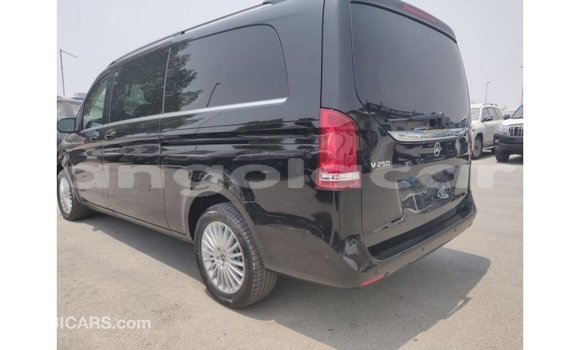 Comprar Importar Mercedes-Benz 250 Preto Carro em Import - Dubai em Bengo Province Comprar Importar Mercedes-Benz 250 Preto Carro em Import - Dubai em Bengo Province