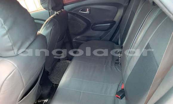 Buy Used Hyundai ix35 Black Car in Camabatela in Uige Buy Used Hyundai ix35 Black Car in Camabatela in Uige