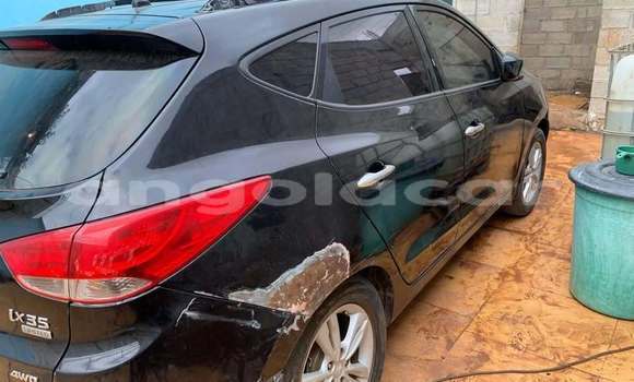 Buy Used Hyundai ix35 Black Car in Camabatela in Uige Buy Used Hyundai ix35 Black Car in Camabatela in Uige