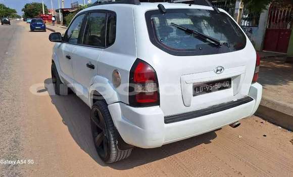 Buy Used Hyundai Tucson White Car in Camacupa in Bie Buy Used Hyundai Tucson White Car in Camacupa in Bie