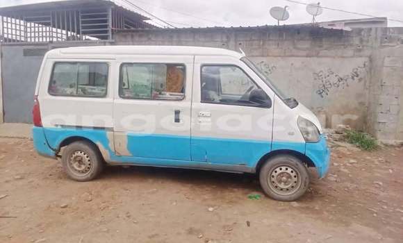 Acheter Occasion Voiture Chevrolet Niva Blanc à Camabatela, Uige Acheter Occasion Voiture Chevrolet Niva Blanc à Camabatela, Uige