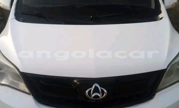 Acheter Occasion Voiture Jeep Liberty (North America) Blanc à Catabola, Bie Acheter Occasion Voiture Jeep Liberty (North America) Blanc à Catabola, Bie