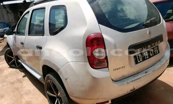 Acheter Occasion Voiture Renault Duster Blanc à Chinjenje, Huambo Acheter Occasion Voiture Renault Duster Blanc à Chinjenje, Huambo