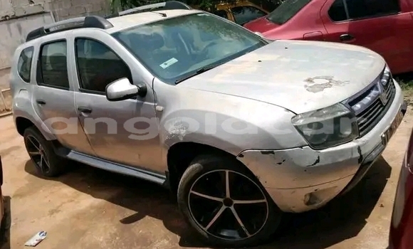 Acheter Occasion Voiture Renault Duster Blanc à Chinjenje, Huambo Acheter Occasion Voiture Renault Duster Blanc à Chinjenje, Huambo