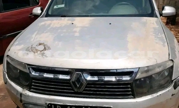 Acheter Occasion Voiture Renault Duster Blanc à Chinjenje, Huambo Acheter Occasion Voiture Renault Duster Blanc à Chinjenje, Huambo