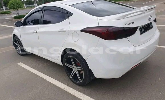 Acheter Occasion Voiture Hyundai Elantra Blanc à Lubango, Huila Acheter Occasion Voiture Hyundai Elantra Blanc à Lubango, Huila