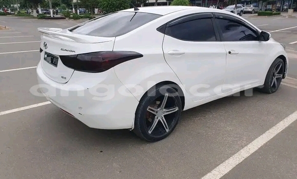 Acheter Occasion Voiture Hyundai Elantra Blanc à Lubango, Huila Acheter Occasion Voiture Hyundai Elantra Blanc à Lubango, Huila