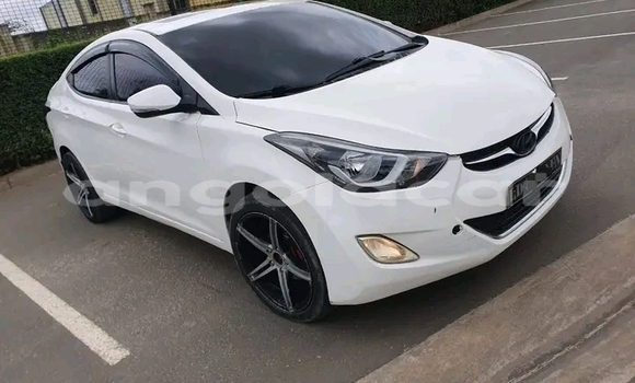 Acheter Occasion Voiture Hyundai Elantra Blanc à Lubango, Huila Acheter Occasion Voiture Hyundai Elantra Blanc à Lubango, Huila