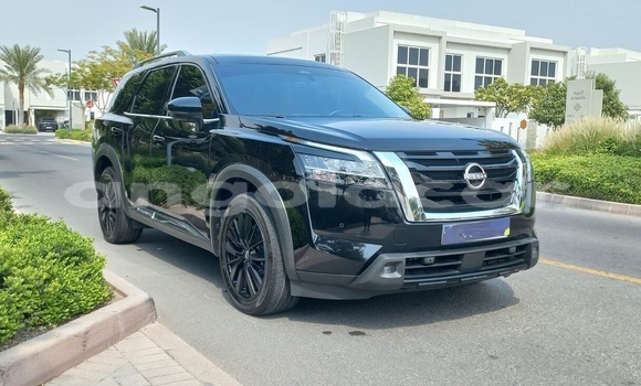 Buy Used Nissan Pathfinder Silver Car in Luanda in Luanda Province Buy Used Nissan Pathfinder Silver Car in Luanda in Luanda Province