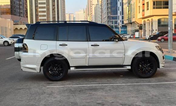 Buy Used Mitsubishi Pajero White Car in Luanda in Luanda Province Buy Used Mitsubishi Pajero White Car in Luanda in Luanda Province