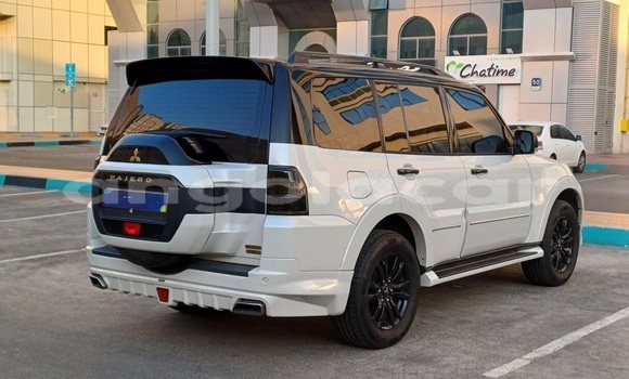Buy Used Mitsubishi Pajero White Car in Luanda in Luanda Province Buy Used Mitsubishi Pajero White Car in Luanda in Luanda Province