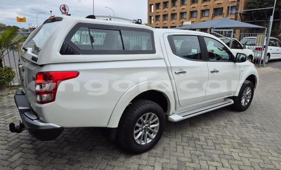 Buy Used Mitsubishi Triton White Car in Luanda in Luanda Province Buy Used Mitsubishi Triton White Car in Luanda in Luanda Province