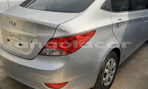 Acheter Occasion Voiture Hyundai Accent Gris à Luanda, Province de Luanda Acheter Occasion Voiture Hyundai Accent Gris à Luanda, Province de Luanda