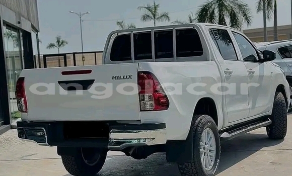 Acheter Occasion Voiture Toyota Hilux Blanc à Luanda, Province de Luanda Acheter Occasion Voiture Toyota Hilux Blanc à Luanda, Province de Luanda