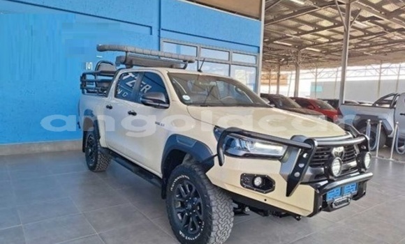 Buy Used Toyota Hilux Beige Car in Luanda in Luanda Province Buy Used Toyota Hilux Beige Car in Luanda in Luanda Province