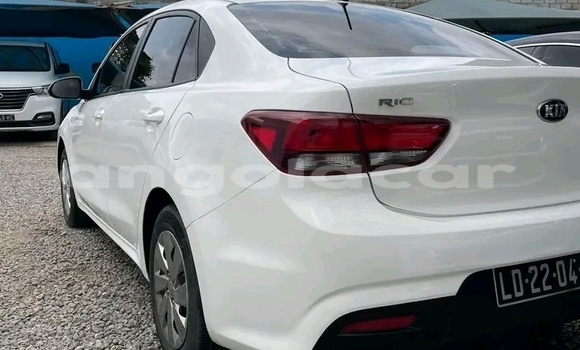 Acheter Occasion Voiture Kia rio Blanc à Luanda, Province de Luanda Acheter Occasion Voiture Kia rio Blanc à Luanda, Province de Luanda