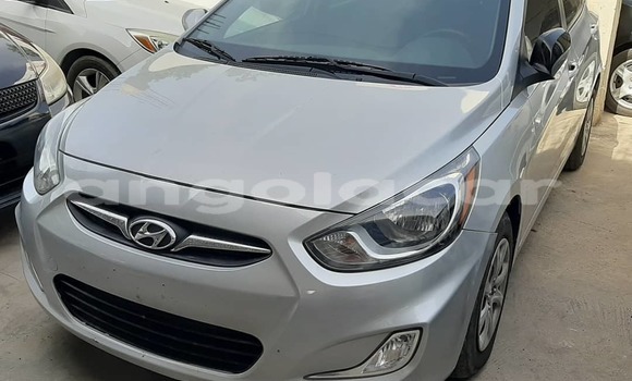 Buy Used Hyundai Accent Silver Car in Luanda in Luanda Province