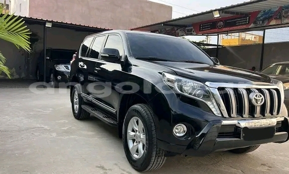 Comprar Usado Toyota Land Cruiser Preto Carro em Luanda em Luanda Province