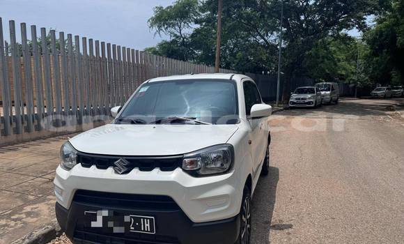 Acheter Occasion Voiture Suzuki SX4 Blanc à Camabatela, Uige