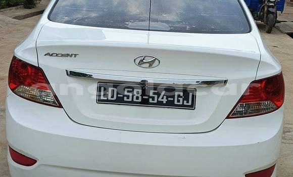 Buy Used Hyundai Accent White Car in Caluquembe in Huila Buy Used Hyundai Accent White Car in Caluquembe in Huila