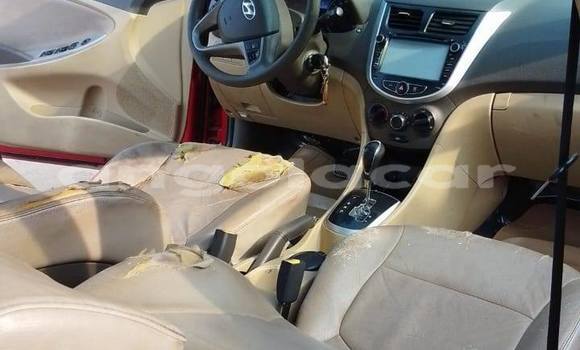 Acheter Occasion Voiture Hyundai Accent Rouge à Camabatela, Uige Acheter Occasion Voiture Hyundai Accent Rouge à Camabatela, Uige